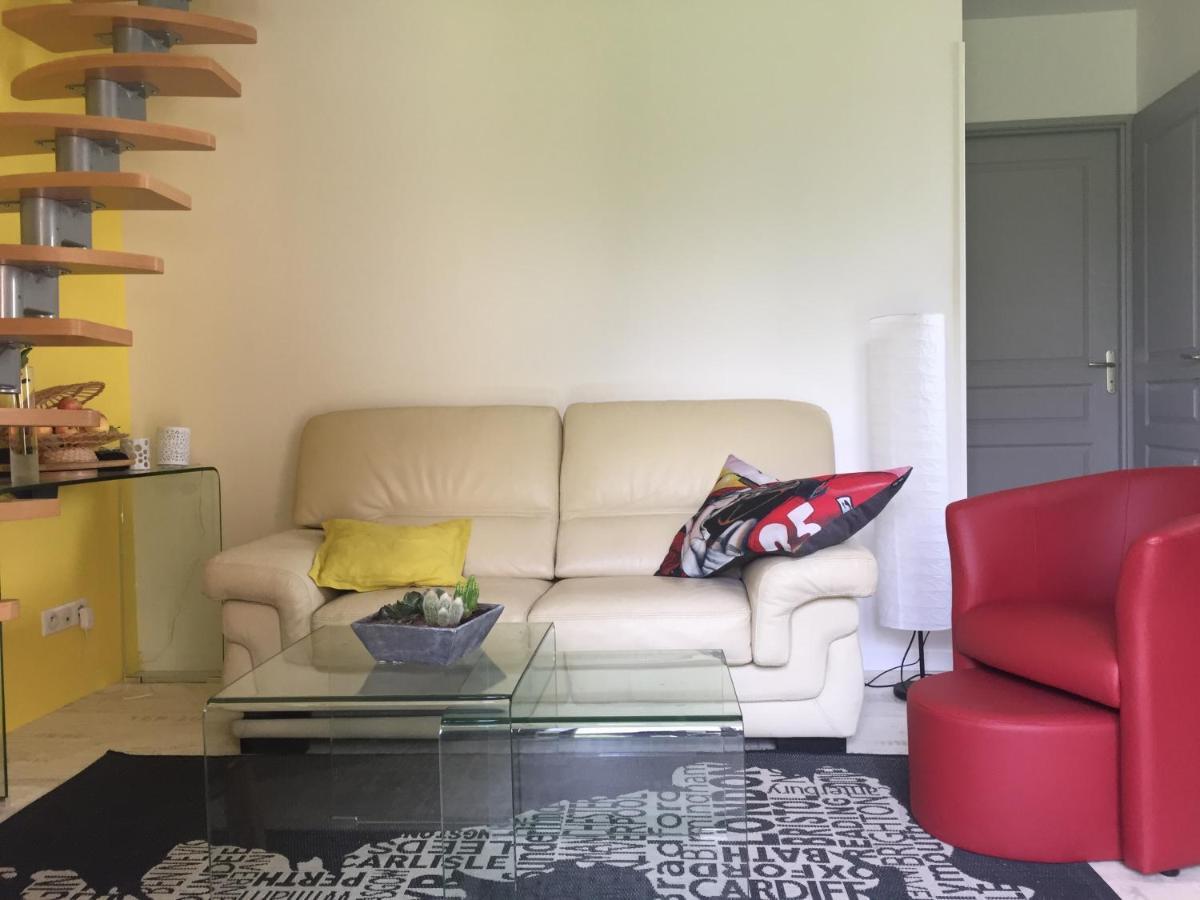 Maison A La Campagne A 2Km Du Circuit De Bresse Sagy  المظهر الخارجي الصورة